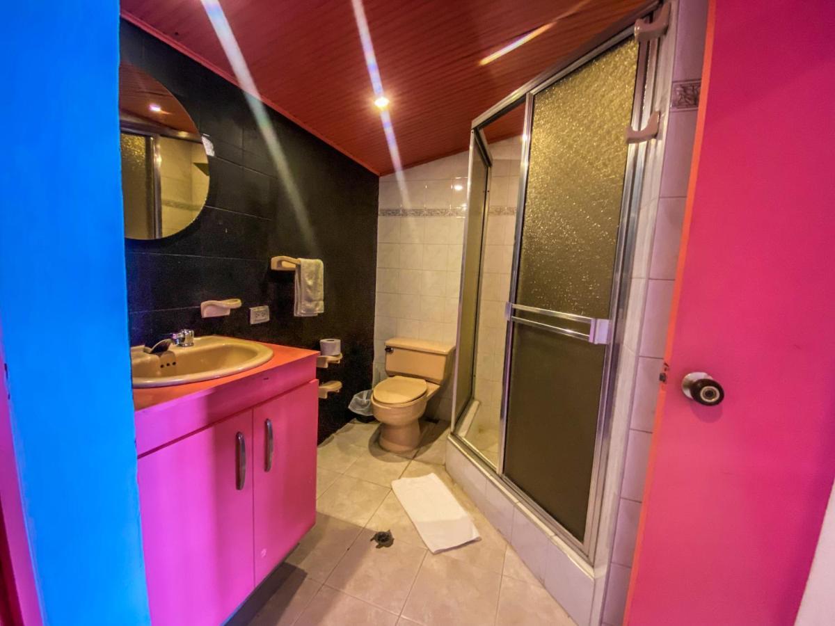 Fardo Hotel Boutique En Ibague - Zona G - Recepcion Digital 24H エクステリア 写真